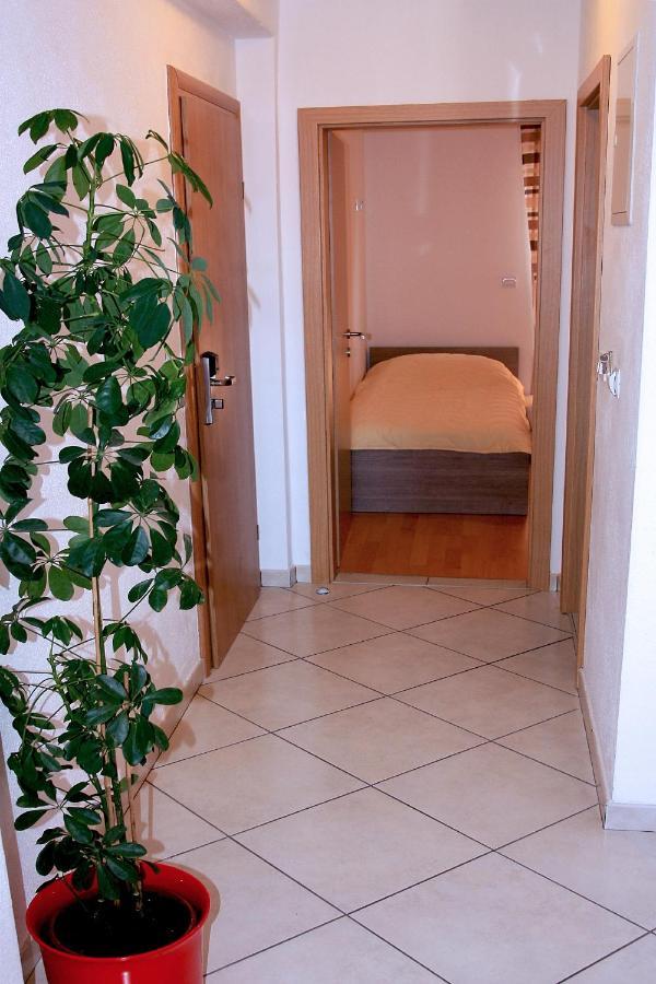 Apartments And Rooms By The Sea Tucepi, Makarska - 6058 Exterior foto